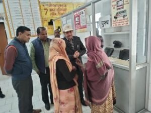 कौशाम्बी15फरवरी24*रोज गायब रहने वाले कर्मी भी सीडीओ के निरीक्षण में मिले उपस्थित*