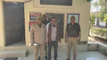 फिरोजाबाद17फरवरी24*थाना खैरगढ़ पुलिस टीम द्वारा एसआर केस में वाछिंत 01 अभियुक्त को गिरफ्तार किया गया ।* फिरोजाबाद17फरवरी24*थाना खैरगढ़ पुलिस टीम द्वारा एसआर केस में वाछिंत 01 अभियुक्त को गिरफ्तार किया गया ।*