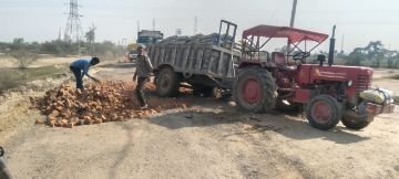 औरैया18फरवरी24*पाता फफूंद मार्ग एक महीने में ही हुआ क्षति ग्रस्त