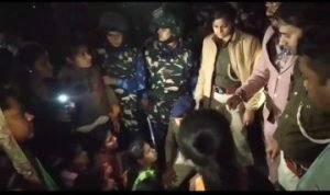 भागलपुर18फरवरी24*सरस्वती मूर्ति विसर्जन के दौरान भागलपुर में दो पक्षों में मारपीट व पथराव,