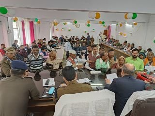 कौशाम्बी20फरवरी24*तहसील चायल में डीएम एसपी ने जनशिकायतों को सुनकर सम्बन्धित अधिकारियों को दिये शीघ्र निस्तारण के निर्देश* कौशाम्बी20फरवरी24*तहसील चायल में डीएम एसपी ने जनशिकायतों को सुनकर सम्बन्धित अधिकारियों को दिये शीघ्र निस्तारण के निर्देश*