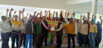 कौशाम्बी20फरवरी24*आवारा पशुओं की समस्याएं न हल हुई तो होगा आंदोलन-- अजय सोनी* कौशाम्बी20फरवरी24*आवारा पशुओं की समस्याएं न हल हुई तो होगा आंदोलन-- अजय सोनी*