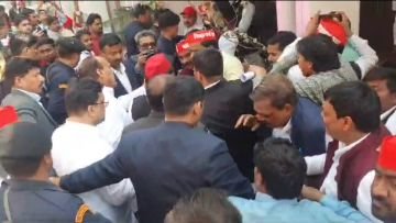 बहराइच24फरवरी24*सरकार नियत ही नहीं थी नौकरी देने की: अखिलेश यादव बहराइच24फरवरी24*सरकार नियत ही नहीं थी नौकरी देने की: अखिलेश यादव