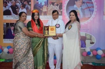 जयपुर25फरवरी24*जनता गर्ल्स स्कूल की जूनियर्स ने दी सीनियर्स को विदाई जयपुर25फरवरी24*जनता गर्ल्स स्कूल की जूनियर्स ने दी सीनियर्स को विदाई