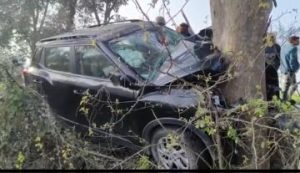 अमेठी28फरवरी24*तेज रफ्तार कार अनियंत्रित होकर पेड़ से टकराई