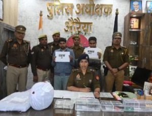 औरैया28फरवरी24*पुलिस अधीक्षक चारू निगम के निर्देश पर जनपद में चलाए जा रहे अपराध एवं अपराधियों के विरुद्ध अभियान,*