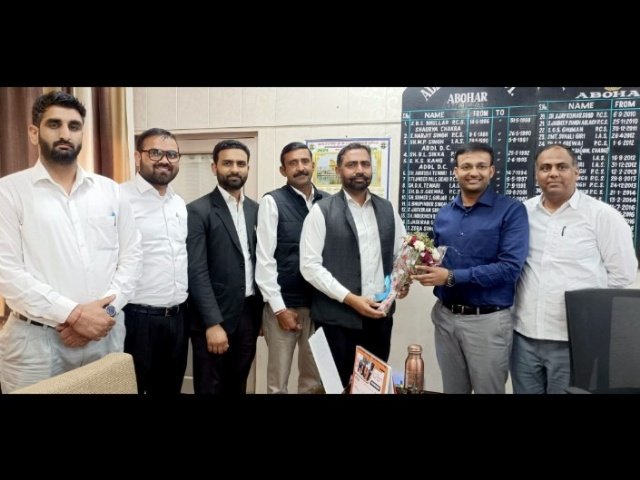 पंजाब सोमवार, 18 मार्च 2024* बार एसोसिएशन अबोहर टीम ने एसडीएम पंकज को दी शुभकामनाएं पंजाब सोमवार, 18 मार्च 2024* बार एसोसिएशन अबोहर टीम ने एसडीएम पंकज को दी शुभकामनाएं