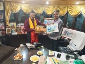 कानपुर नगर13मार्च24*एमिनेंट सिटीजन तिरंगा कंपनी के मालिक श्री नरेंद्र शर्मा जी से श्रीमान पुलिस उपायुक्त पूर्वी की शिष्टाचार भेंट