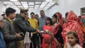 जालौन04मार्च24*खाकी की दरियादिली,एनकाउंटर में मारे गए बदमाश की बेटी की कराई धूमधाम से शादी*