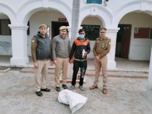 सहारनपुर05मार्च24*अंबेहटा पुलिस ने शराब तस्कर को हरियाणा शराब के साथ किया गिरफ्तार।*