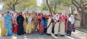 कौशाम्बी07मार्च24*आशा को 18000 और आशा संगनी को 24000 प्रतिमाह दिया जाए वेतन भुगतान*