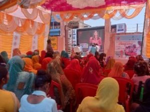 कौशाम्बी08मार्च24*मतदाता जागरूकता एक्सप्रेस वैन ग्राम पंचायतों में आयोजित कार्यक्रम में पहुंचकर मतदाताओं को किया जागरूक*