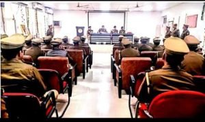 कानपुर नगर*10.03.2024* पुलिस उपायुक्त (पश्चिम) कानपुर नगर द्वारा पश्चिम जोन के समस्त चौकी प्रभारी/हल्का प्रभारी के साथ मीटिंग की गयीं।