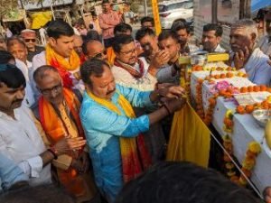 कानपुर12मार्च24*सांसद ने 6 करोड़ से बनने बाले 6 किमी0 रोड का शिलान्यास किया।