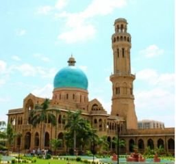 प्रयागराज12मार्च24*डा. सत्यवान के फ्राड पर उदासीन बना है हाईकोर्ट और विश्वविद्यालय का वीसी