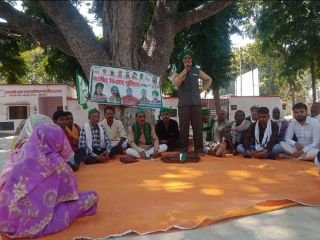 कौशाम्बी12मार्च24*सरसवा ब्लाक प्रांगण में भारतीय किसान यूनियन टिकैत गुट की बैठक संपन्न*