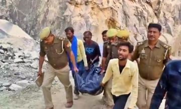 महोबा12मार्च24* पहाड़ पर खनन के दौरान बड़ा हादसा,