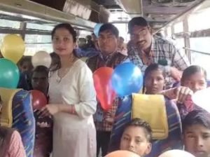 बाराबंकी14मार्च24*परिषदीय विद्यालय के छात्र एक्सपोजर विजिट पर पहुंचे चिड़ियाघर