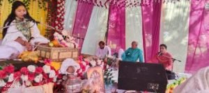 औरैया19मार्च24*भागवत कथा में साध्वी संगीता कृष्णप्रिय ने गोवर्धन पूजा का प्रसंग सुनाया*