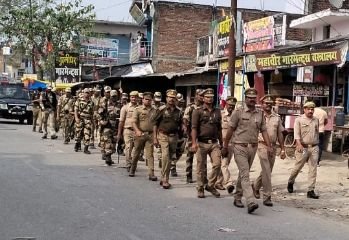 कुशीनगर26मार्च24*रामकोला थाना प्रभारी विनय कुमार सिंह के नेतृत्व में किया गया फ्लैग मार्च*