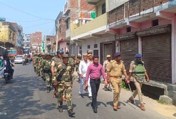 बाराबंकी27मार्च24*अर्धसैनिक बल के साथ थाना रामनगर क्षेत्र के विभिन्न स्थानों पर फ्लैग मार्च किया गया-* बाराबंकी27मार्च24*अर्धसैनिक बल के साथ थाना रामनगर क्षेत्र के विभिन्न स्थानों पर फ्लैग मार्च किया गया-*