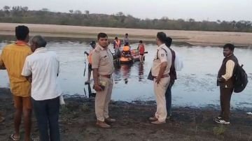 उमरिया म0प्र028मार्च24*सोन नदी में डूबने से 4 की मौत, शहडोल से 8 युवक-युवतियां गए थे पिकनिक मनाने*