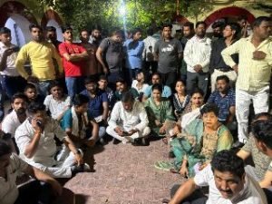 लखीमपुर खीरी30मार्च24*सांसद की भतीजी ने दरोगा पर लगाया छेड़खानी का आरोप।