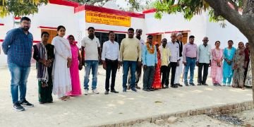 बाराबंकी30मार्च24*सेवानिवृत्त शिक्षकों की भावपूर्ण विदाई