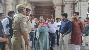 मिर्जापुर30मार्च24*कॉरिडोर के छत पर बनेंगे ब्लॉक वाइज क्षेत्र**सभी ब्लॉक का बनाया जायेगा मैप*