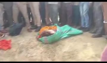 हरदोई31मार्च24*हत्या कर शव बोरे में ठूंस कर सड़क किनारे फेका युवती का शव