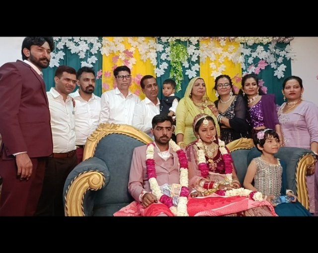 पंजाब 02 अप्रेल 2024* जिला परिषद् मैंबर मक्खन लाल के बेटे सुरेश कुमार का विवाह ममता रानी के संग सम्पन्न हुआ