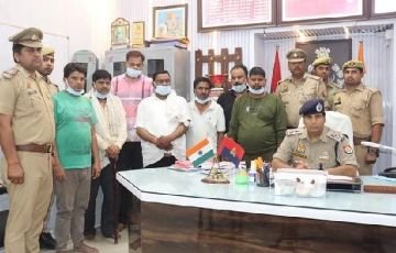 इटावा01अप्रैल24*अवैध रूप से जुआ खेलते अभियुक्त गिरफ्तार,7 जुआरियों को पुलिस ने किया गिरफ्तार इटावा01अप्रैल24*अवैध रूप से जुआ खेलते अभियुक्त गिरफ्तार,7 जुआरियों को पुलिस ने किया गिरफ्तार