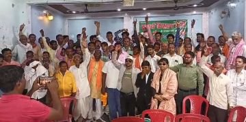 कौशाम्बी01अप्रैल24*सकिपा के तत्वावधान मे हुआ कार्यकर्ता सम्मान और होली मिलन समारोह का आयोजन*