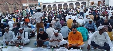 अयोध्या02अप्रैल24*सैयदना बिलाल मस्ज़िद भेलसर में इफ्तार पार्टी का आयोजन