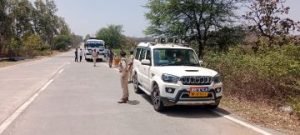 अनूपपुर06अप्रैल24*जिला परिवहन अधिकारी सुरेंद्र सिंह गौतम के नेतृत्व में लोकसभा चुनाव के मध्दे नजर वाहनों की संघन परीक्षण जारी