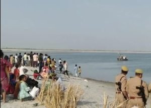 बाराबंकी08अप्रैल24*48 घंटे बाद घाघरा नदी में डूबे पांचवें युवक का शव बरामद