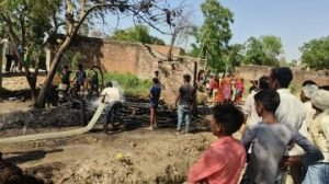 बाराबंकी08अप्रैल24*छप्पर में अज्ञात कारणों से लगी आग, नगदी सहित जेवर जलकर राख