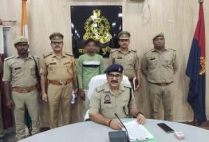 बाराबंकी09अप्रैल24*शातिर ऑटोलिफ्टर गिरफ्तार, 10 मोटरसाइकिलें बरामद