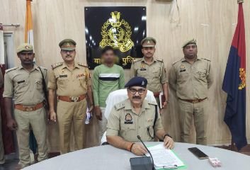 बाराबंकी09अप्रैल24*शातिर ऑटोलिफ्टर गिरफ्तार, 10 मोटरसाइकिलें बरामद