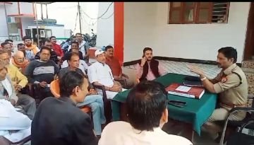 झाँसी10अप्रैल24*एसडीएम व सीओ की अध्यक्षता में कोतवाली गरौठा में शांति समिति की बैठक हुई।