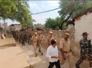 कौशाम्बी10अप्रैल24*ईद की नमाज के दृष्टिगत पुलिस अधीक्षक समेत सीओ और थानेदार रहे भ्रमणशील* कौशाम्बी10अप्रैल24*ईद की नमाज के दृष्टिगत पुलिस अधीक्षक समेत सीओ और थानेदार रहे भ्रमणशील*