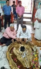 बाराबंकी14अप्रैल24*हाई कोर्ट जज ने किया पौराणिक तीर्थों का दर्शन पूजन