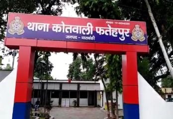 बाराबंकी14अप्रैल24*गेहूं की कटाई करते समय युवक का थ्रेसर में फंसा हाथ, हुई दर्दनाक मौत