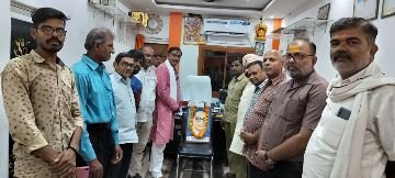 मिर्जापुर14अप्रैल24*डा.भीमराव अंबेडकर जयंती पर नपाध्यक्ष श्यामसुंदर केशरी ने किया नमन*