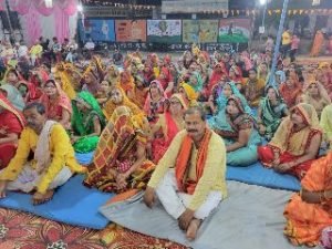 कौशाम्बी15अप्रैल24*श्री शत चण्डी महायज्ञ में छठवें दिवस पर लगातार चल रहा वैदिक मंत्रों से द्वारा हवन कार्यक्रम*