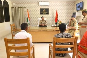 कुशीनगर29अप्रैल24*पुलिस अधीक्षक ने पुलिस कार्यालय में जनता की समस्याओं को सुन दिए निस्तारण के निर्देश। कुशीनगर29अप्रैल24*पुलिस अधीक्षक ने पुलिस कार्यालय में जनता की समस्याओं को सुन दिए निस्तारण के निर्देश।