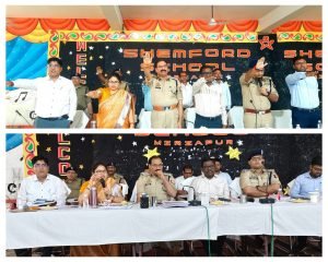 मिर्जापुर 08 अप्रैल 24*मण्डलायुक्त, डी0आई0जी0, जिलाधिकारी व पुलिस अधीक्षक द्वारा चैत्र नवरात्रि मेला को सकुशल एवं निर्बाध रुप से सम्पन्न कराये जाने हेतु ड्यूटी में लगे प्रशासनिक अधिकारी एवं पुलिस की ब्रीफिंग कर दिया गया आवश्यक दिशा-निर्देश*