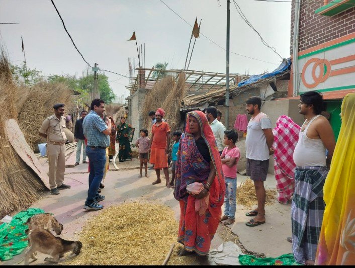 जनरल ऑब्जर्वर ने आज राजंदीपुर, लैलाखा, फतेहपुर चौका और बाबूटोला गांवों में 14 बूथों का दौरा किया