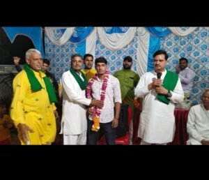 मथुरा 25 मई 2024*  भारतीय किसान यूनियन (टिकैत) की हुई बैठक , 