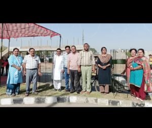 पंजाब 30 मई 2024* अबोहर विकास मंच ने अरूट जी महाराज चौक पर लगाए ट्री गार्ड